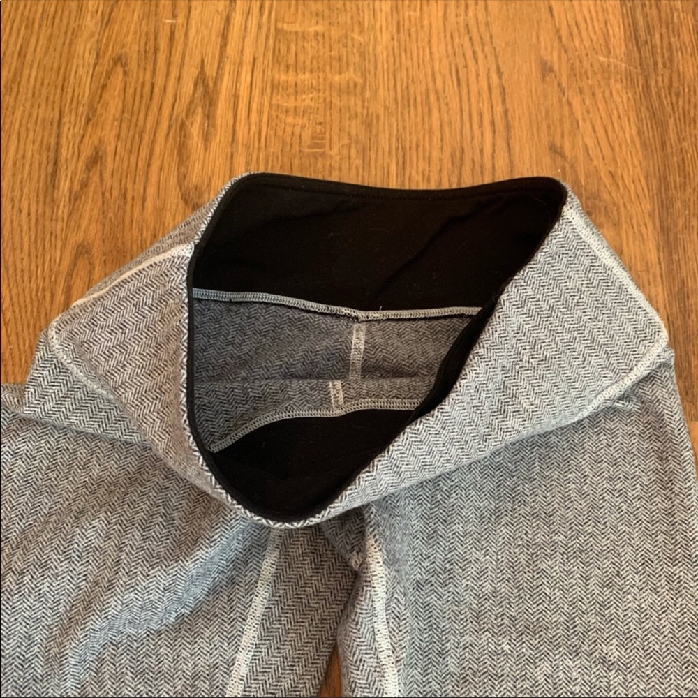 22” lululemon leggings